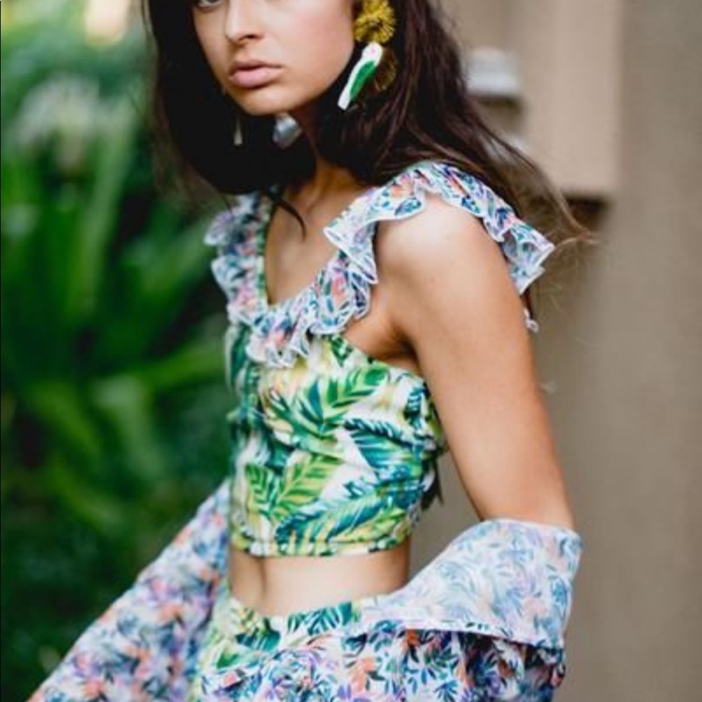 All Things Mochi
Simona Cropped Printed Voile Top